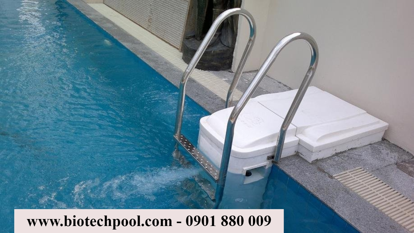 Máy lọc hồ bơi do biotechpool lắp đặt