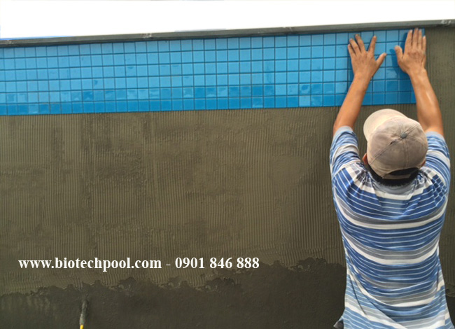 Quy trình ốp lát gạch mosaic QUY TRÌNH ỐP LÁT GẠCH MOSAIC, THIET KE HO BOI, THI CONG HO BOI, XAY DUNG HO BOI, HO BOI THONG MINH, THIET BI HO BOI, HO BOI, BAO GIA HO BOI